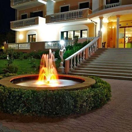 Hotel Residence Adria Роді-Гарганіко Екстер'єр фото